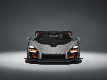 Pierwszy na świecie McLaren Senna z klock&oacute;w LEGO w skali 1:1!